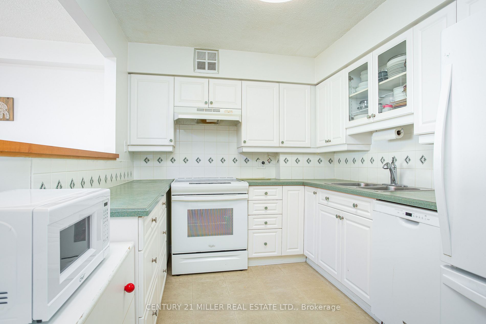 5280 Lakeshore Road, #608
