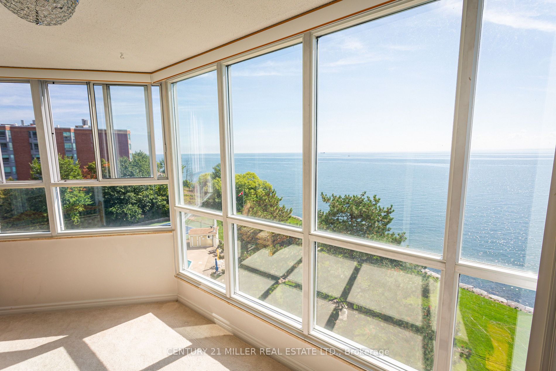 5280 Lakeshore Road, #608