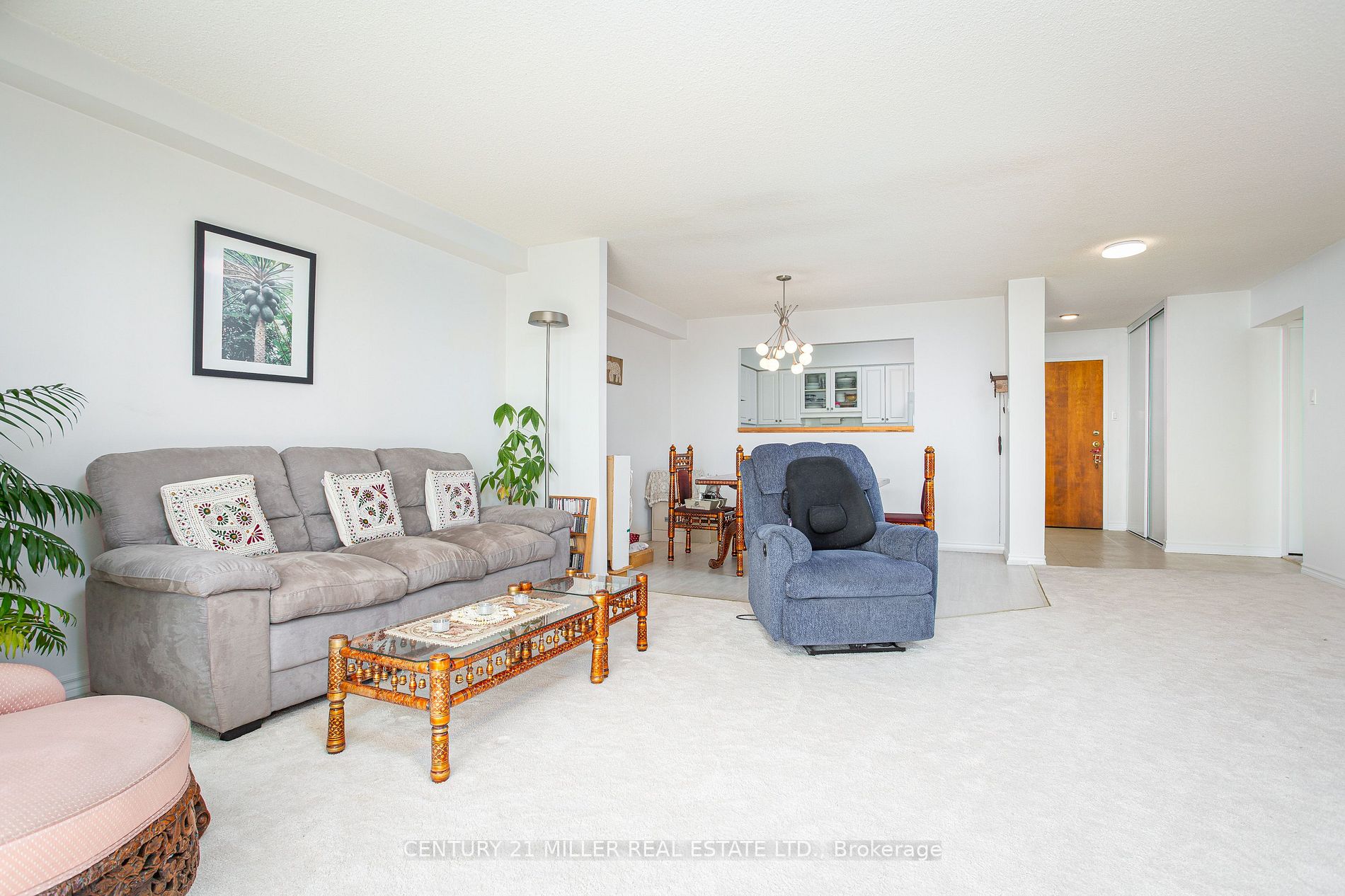 5280 Lakeshore Road, #608