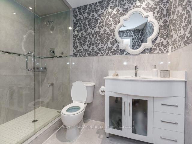 163 Cooke Cres