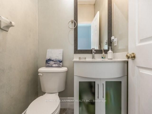 163 Cooke Cres