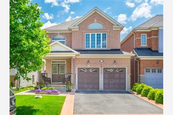 163 Cooke Cres, Milton