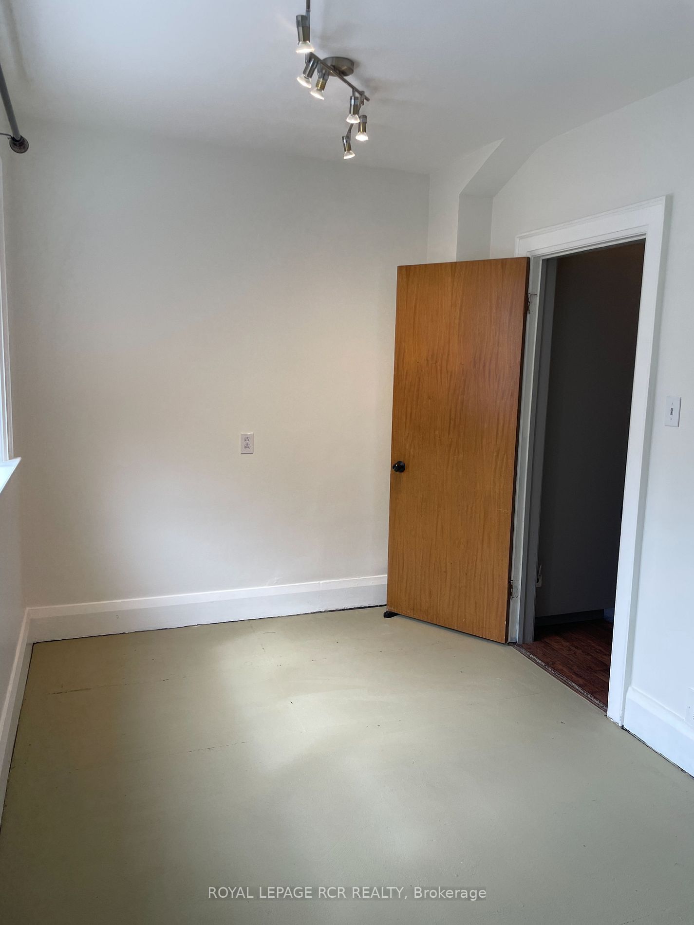 33 King St