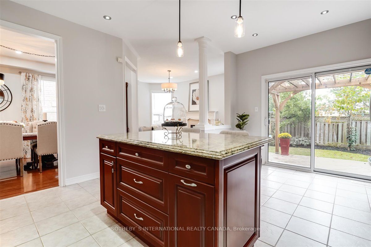 1289 Roper Dr