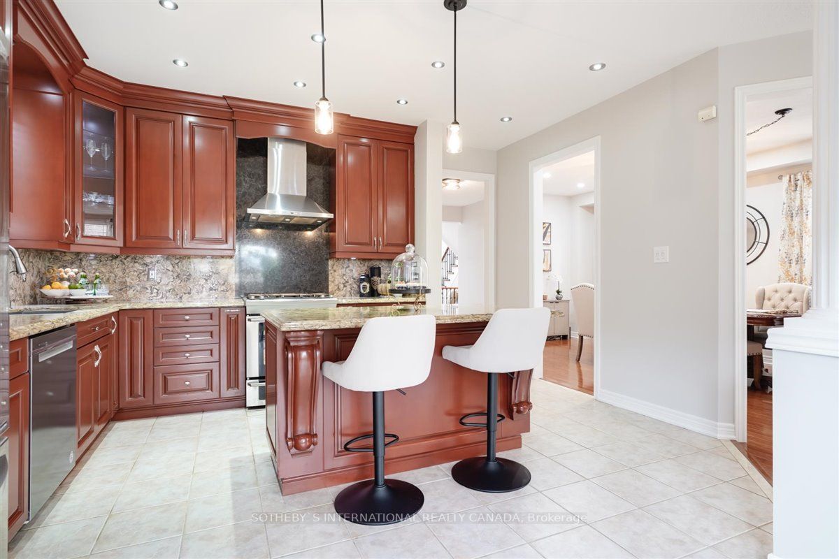 1289 Roper Dr