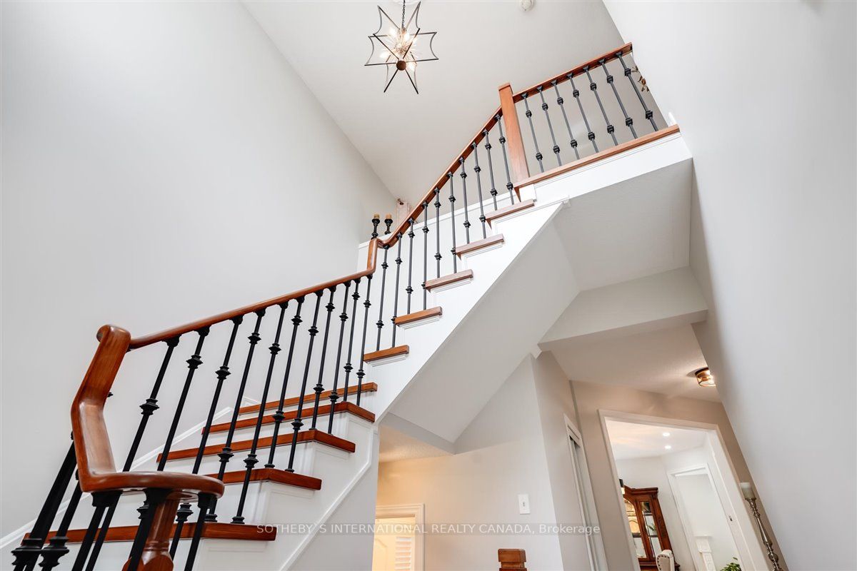 1289 Roper Dr