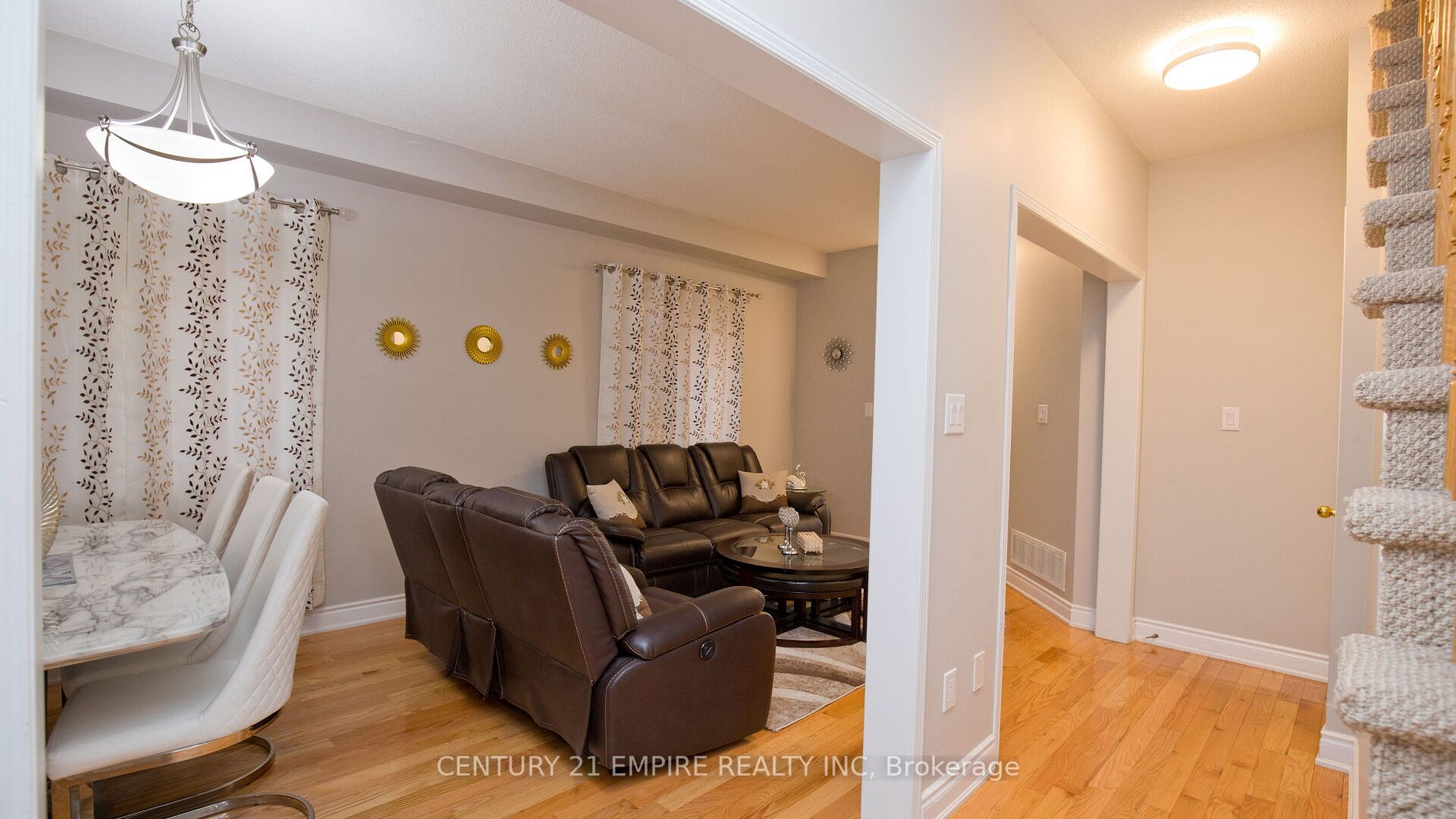 102 Kilrea Way