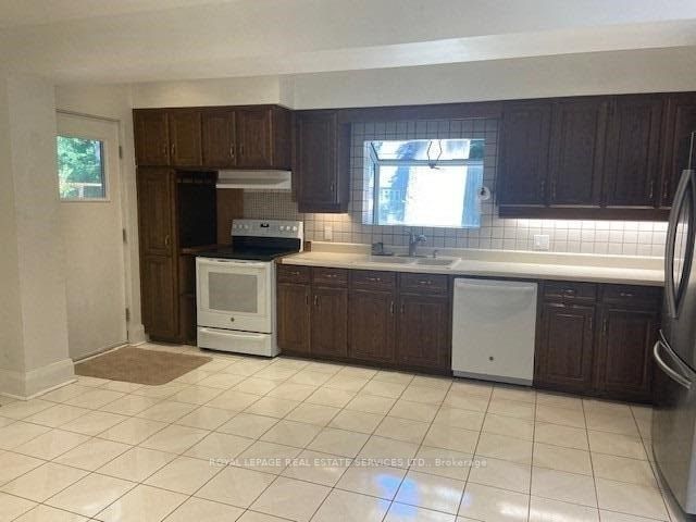 14 Birchview Blvd