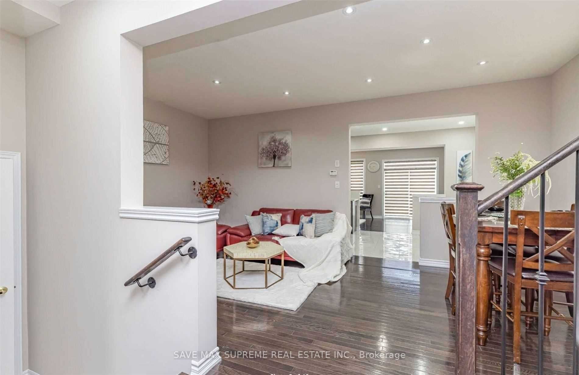 39 Kalmia Rd