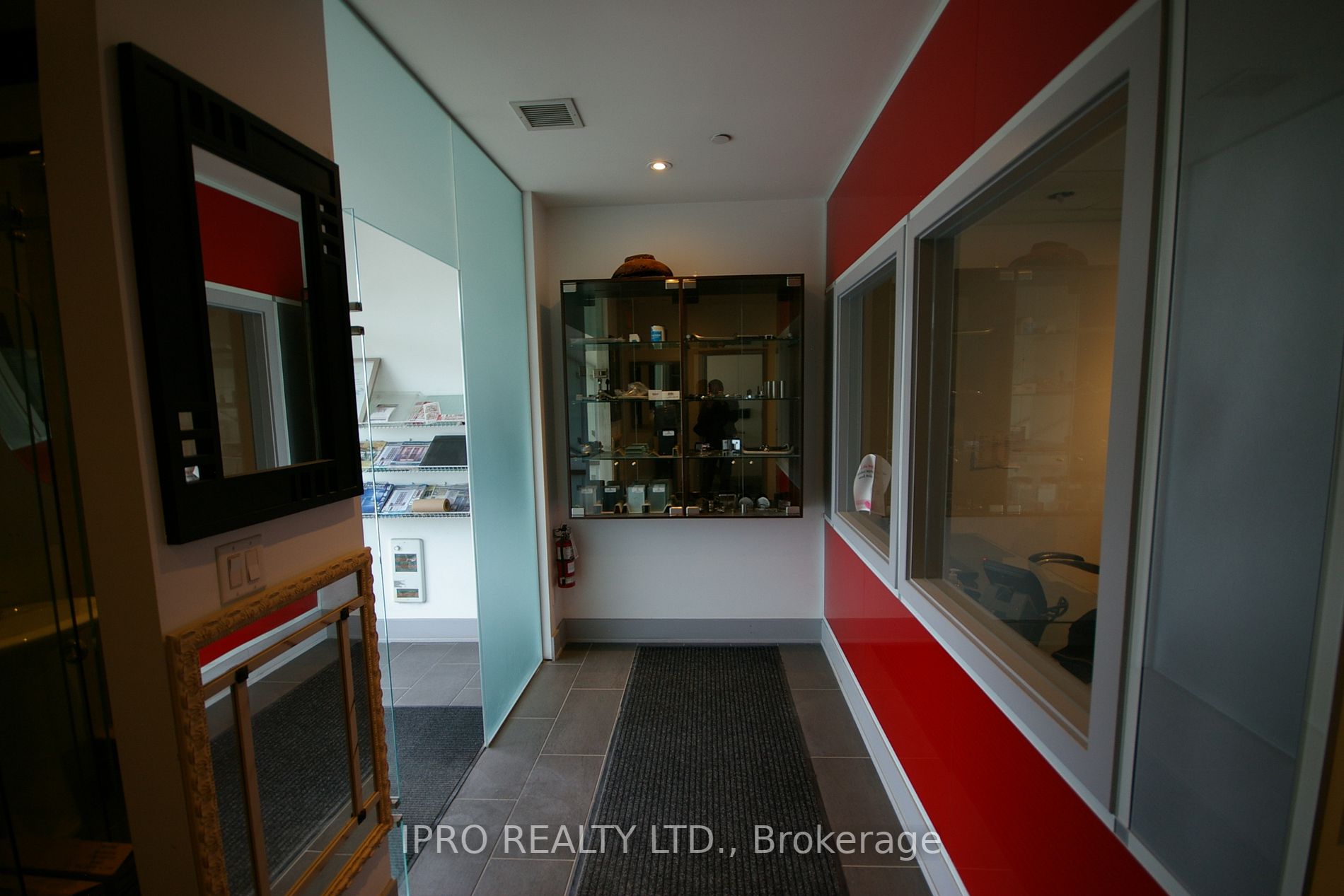 19 Brownridge Rd, #1