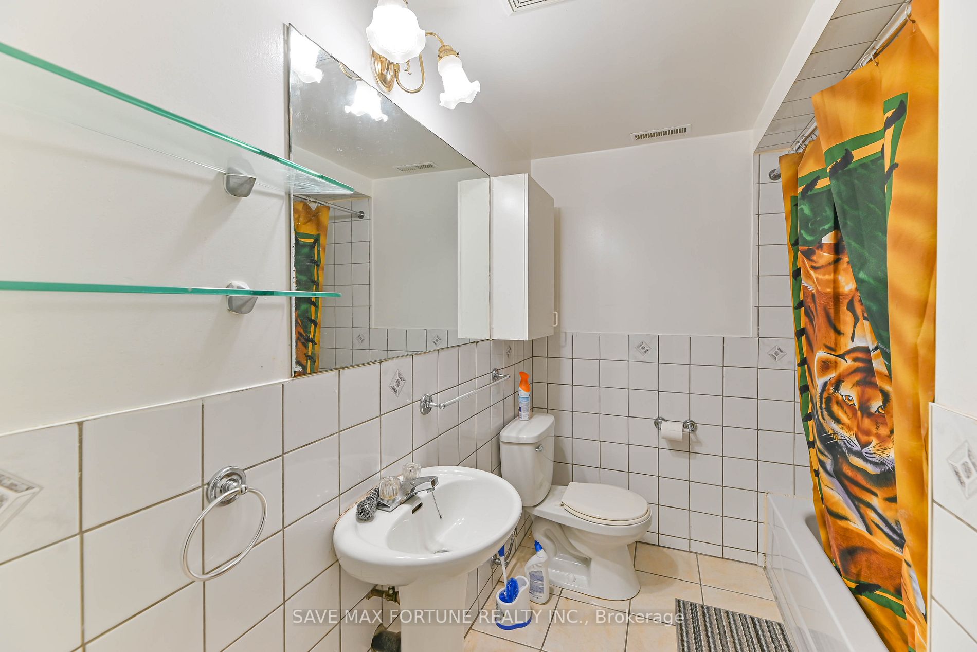 12 Weybridge Tr