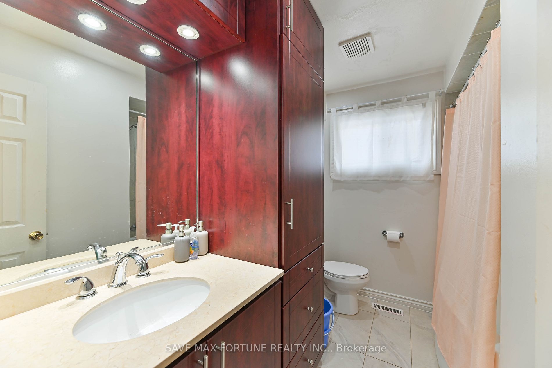 12 Weybridge Tr