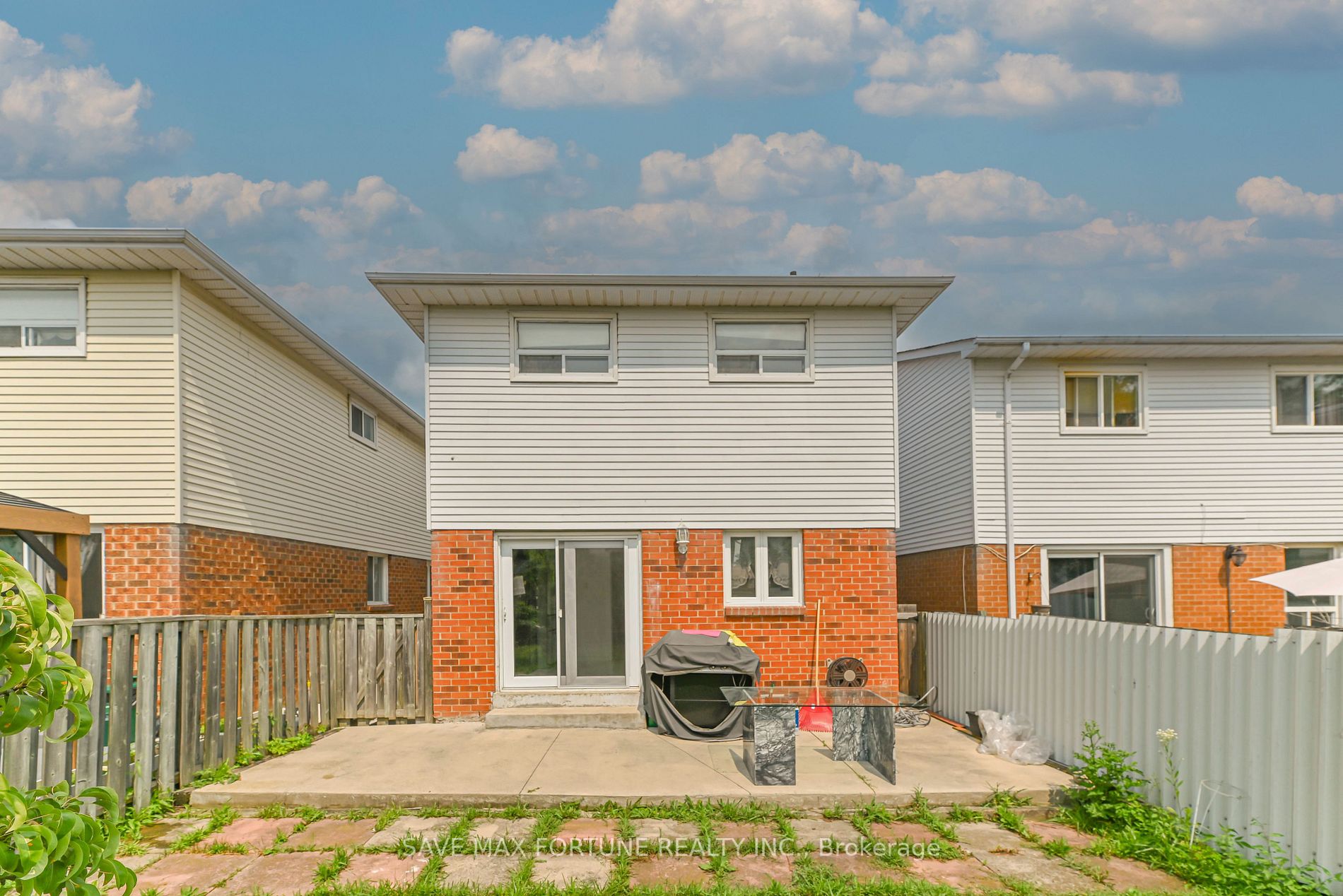 12 Weybridge Tr