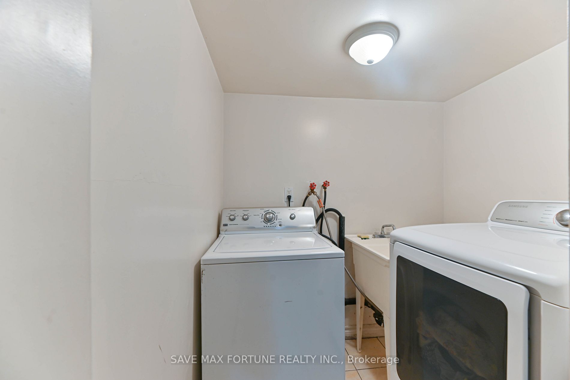 12 Weybridge Tr