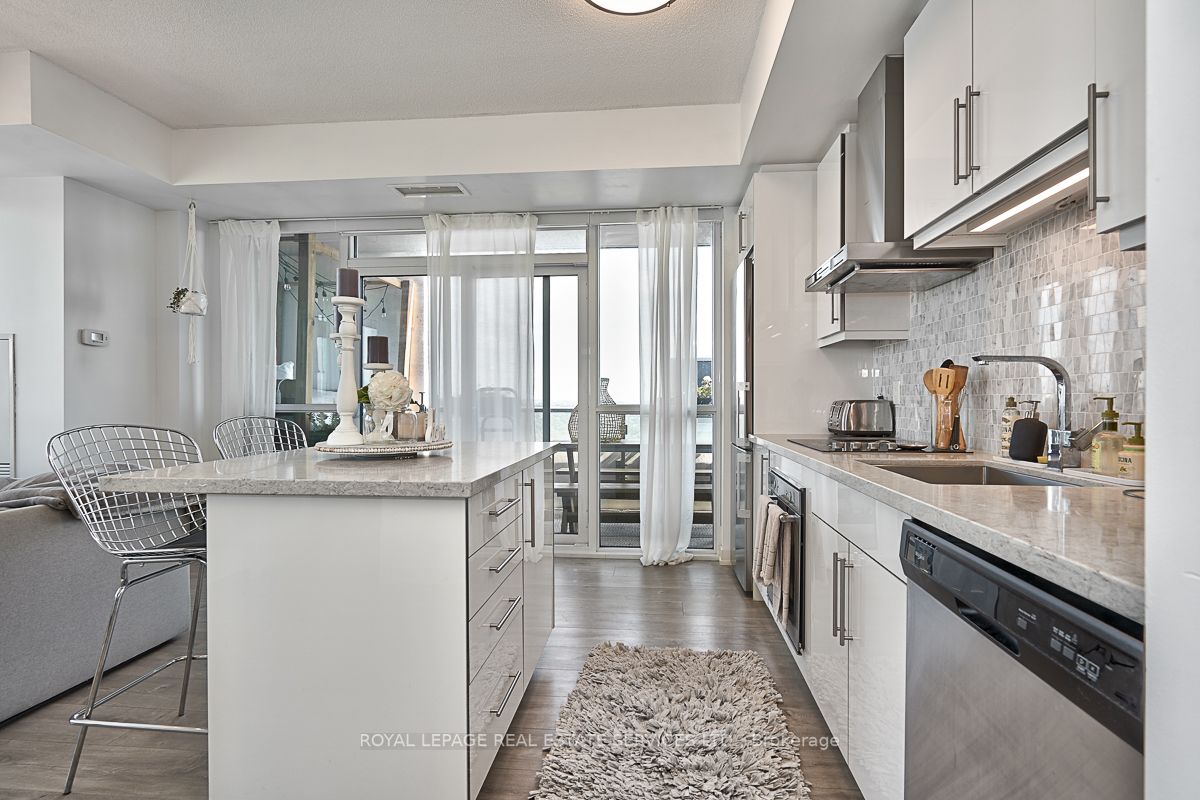 2087 Fairview St, #2109