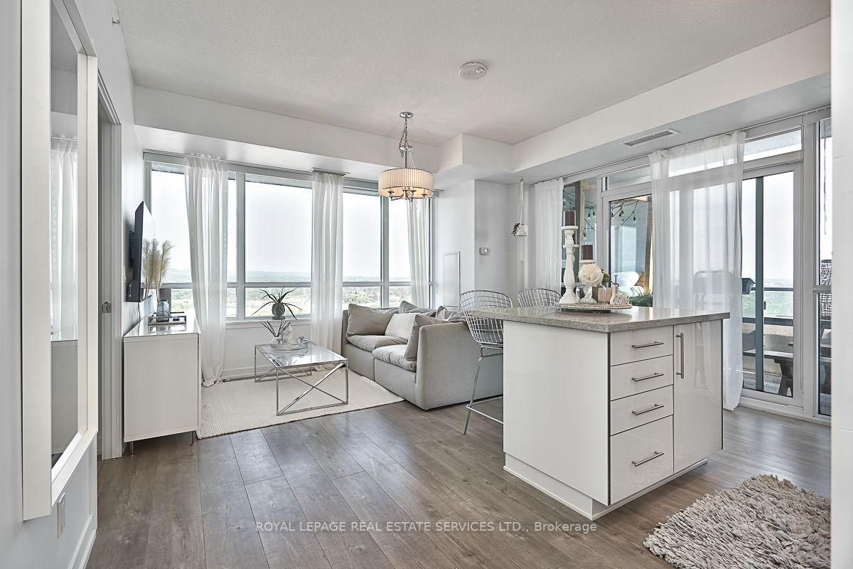 2087 Fairview St, #2109