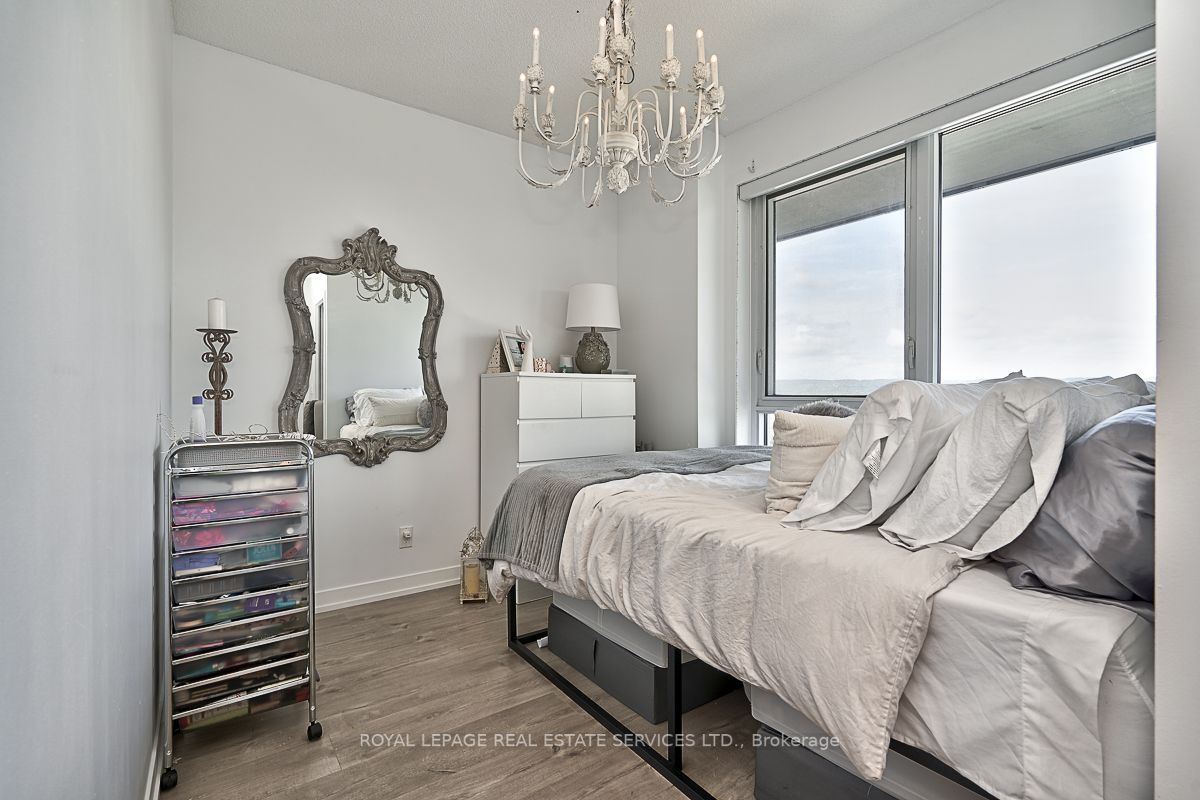 2087 Fairview St, #2109