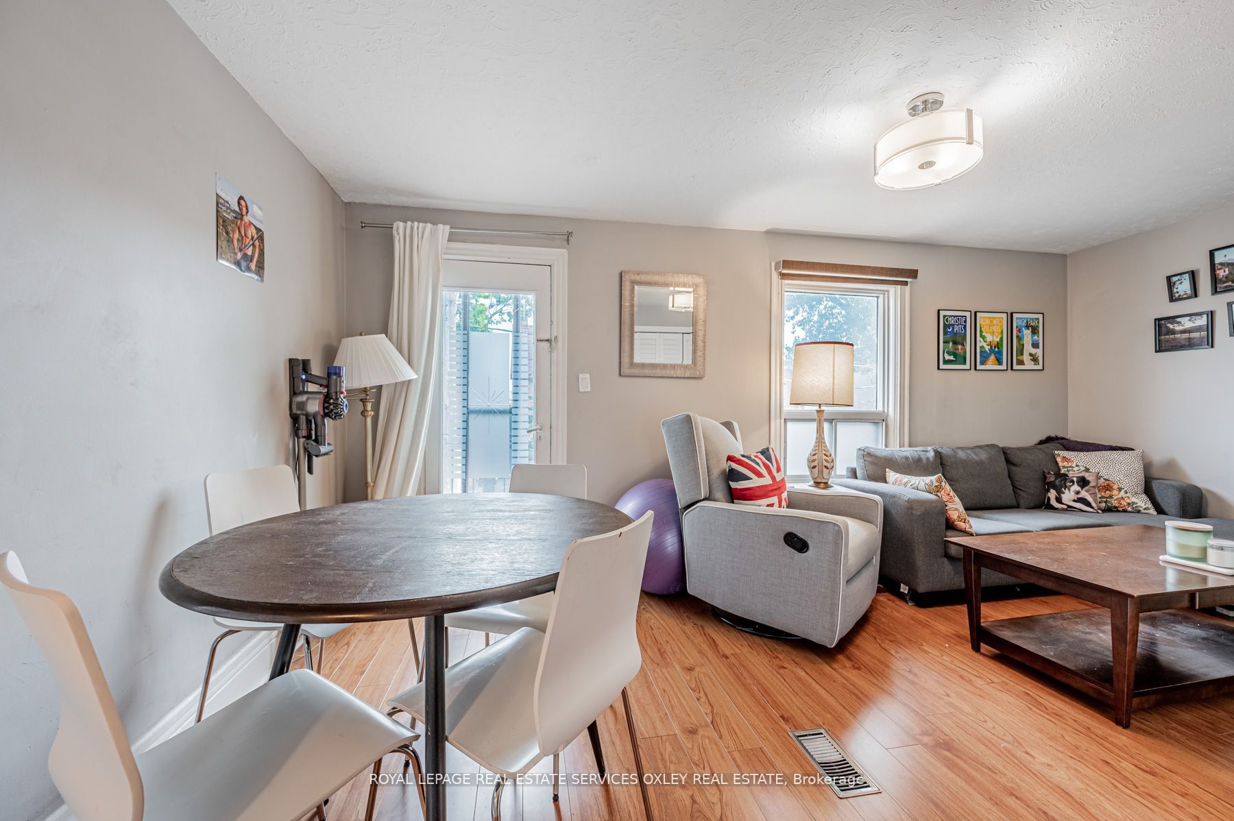 17 Garnet Ave