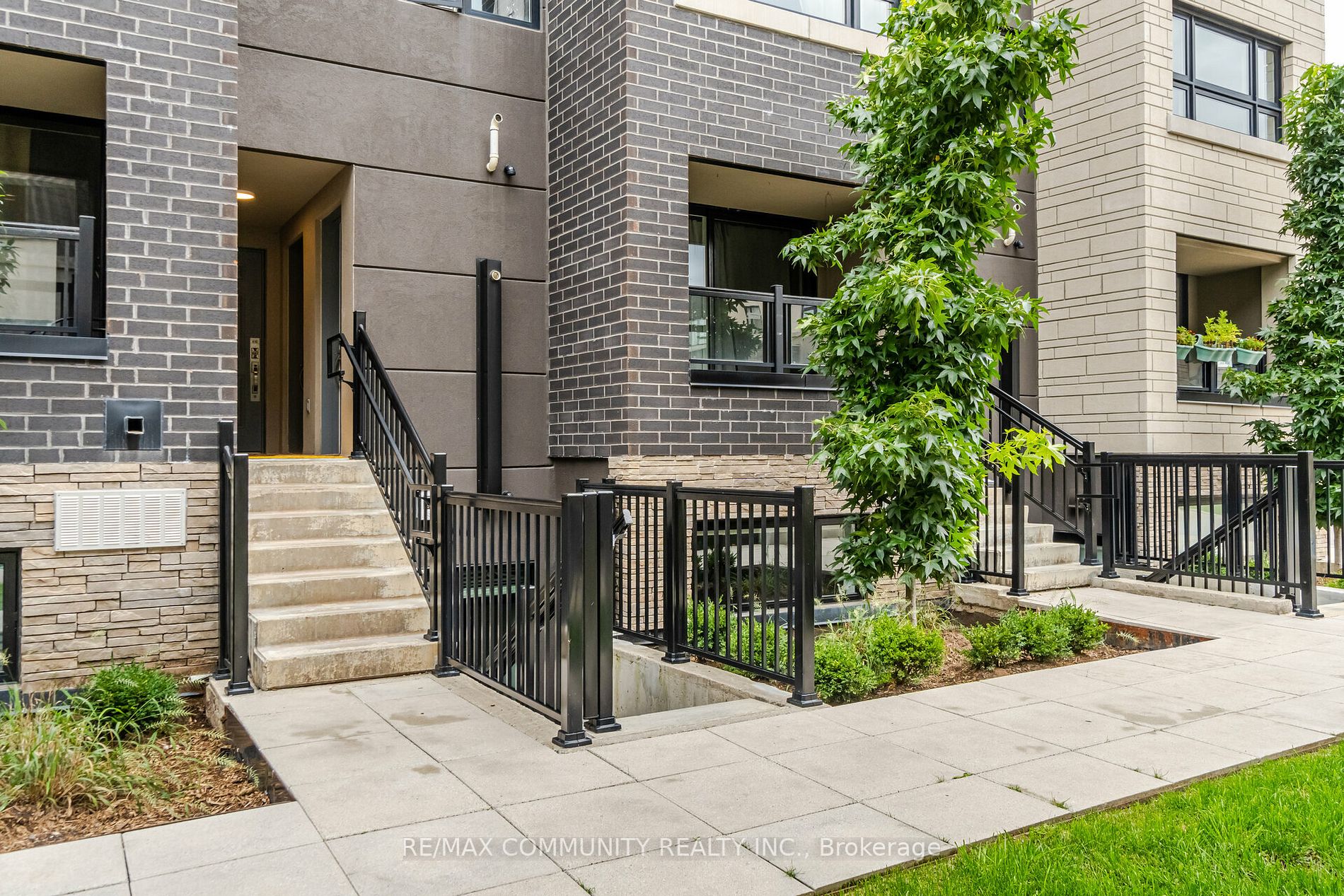 1141 Cooke Blvd, #409