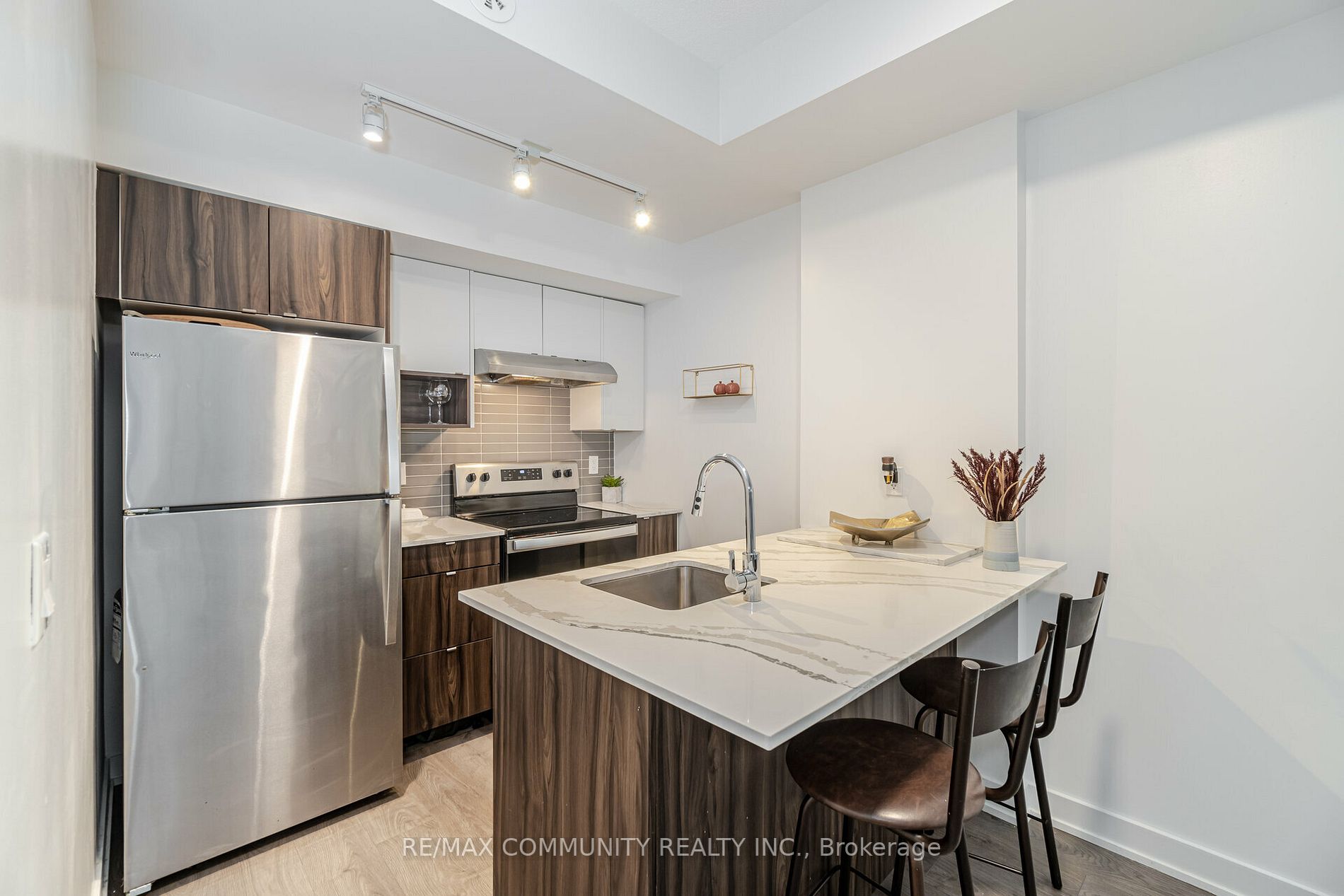 1141 Cooke Blvd, #409