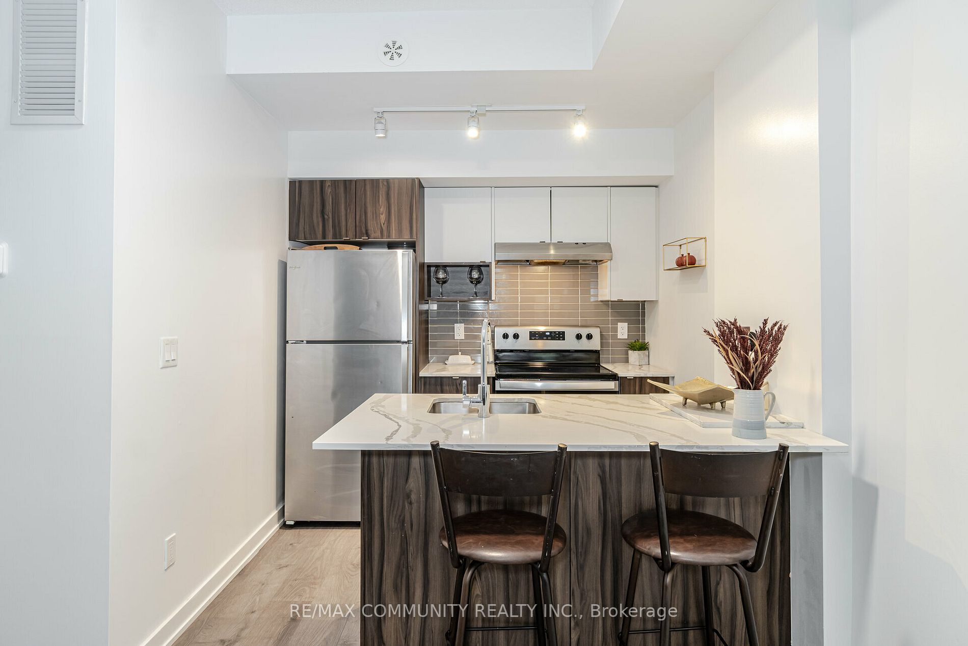 1141 Cooke Blvd, #409