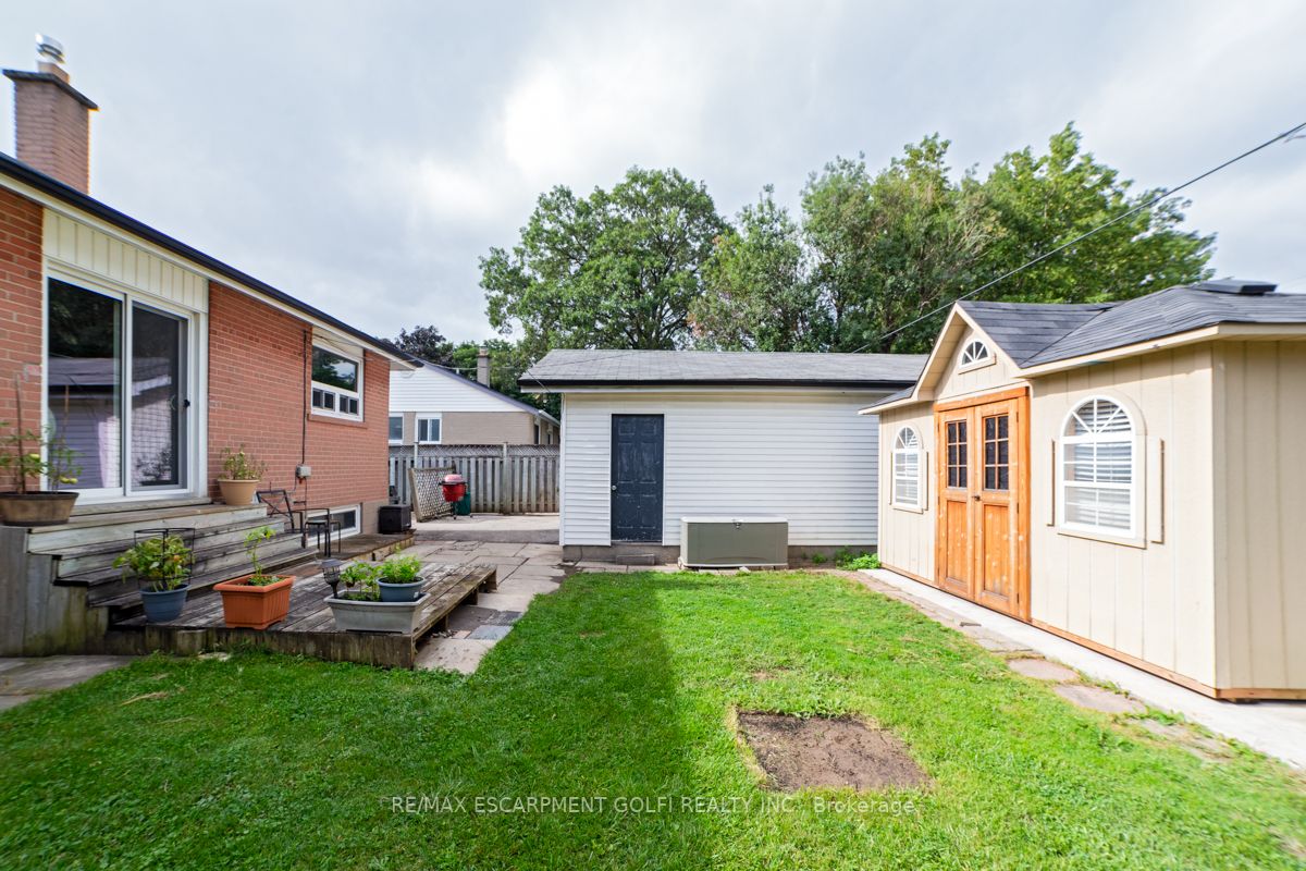 111 Anne Blvd
