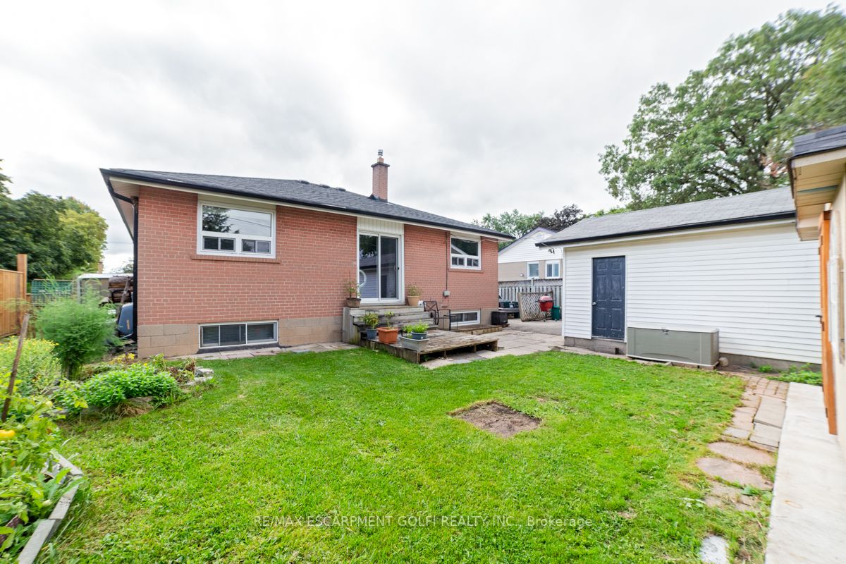 111 Anne Blvd