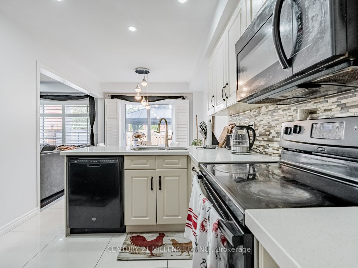 57 Tideland Dr