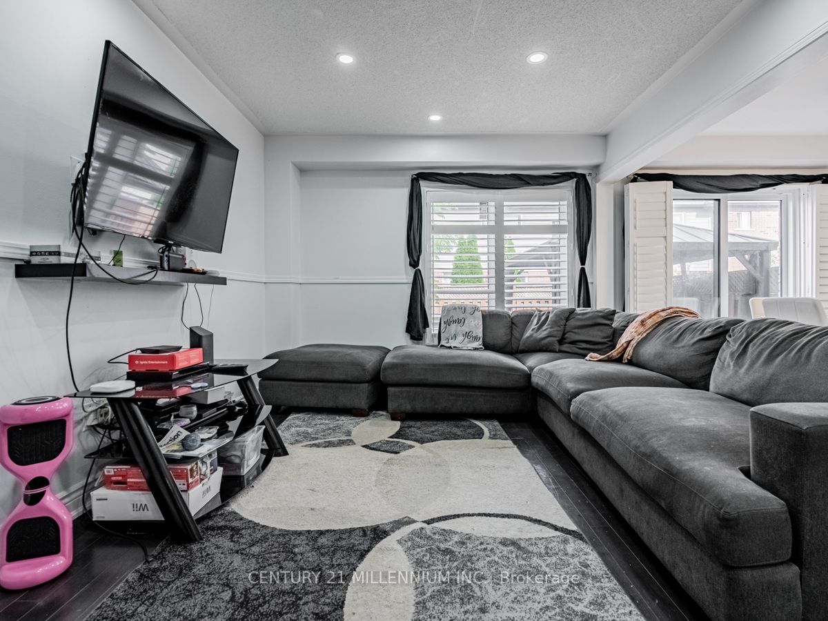 57 Tideland Dr
