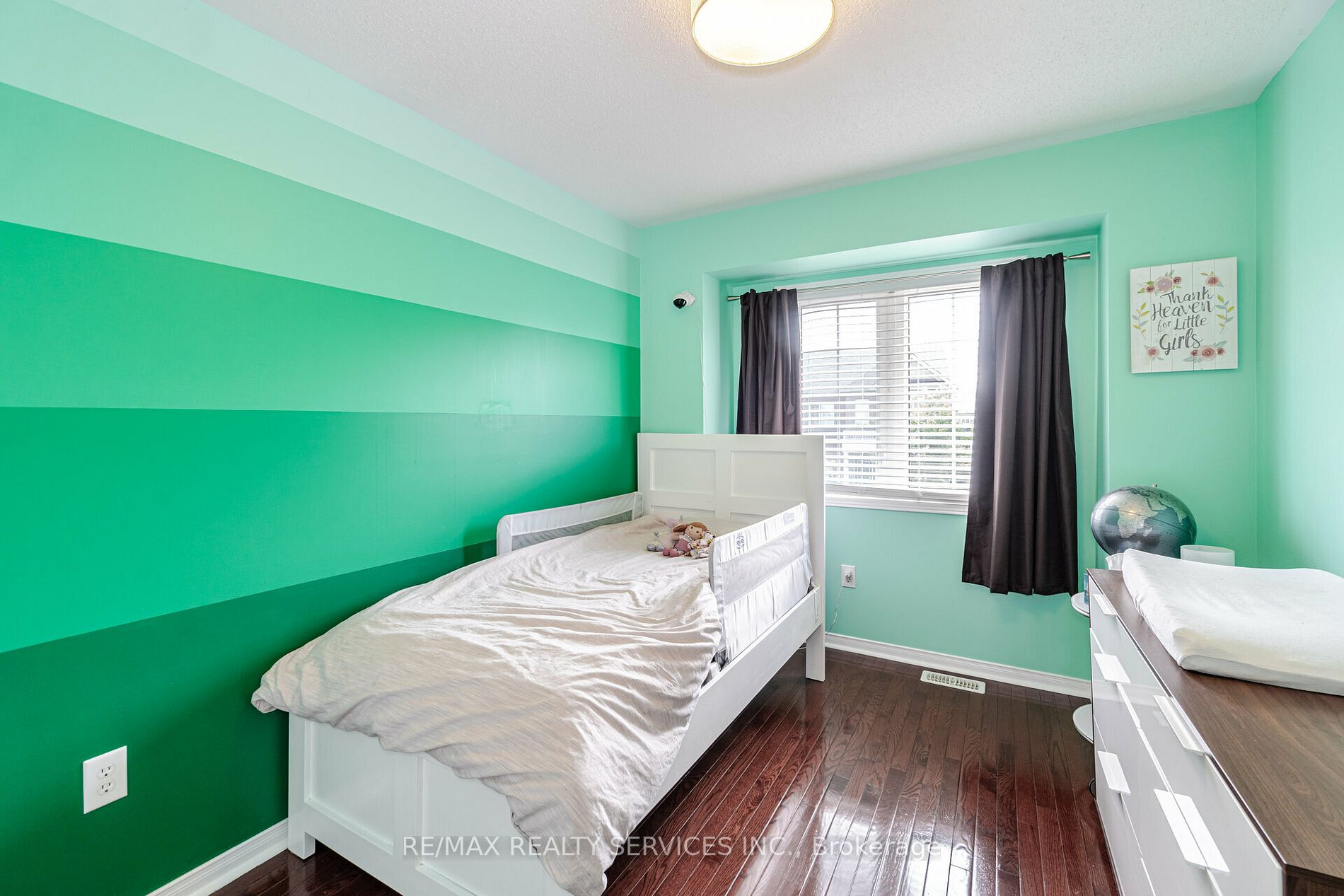 98 Tomabrook Cres