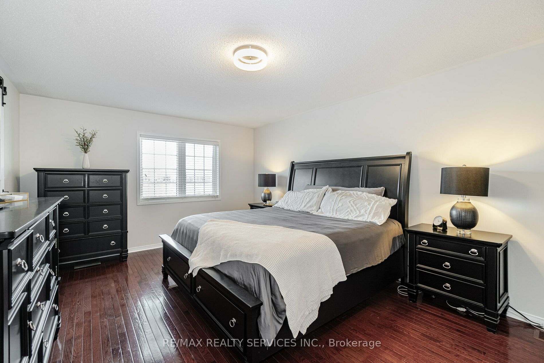 98 Tomabrook Cres