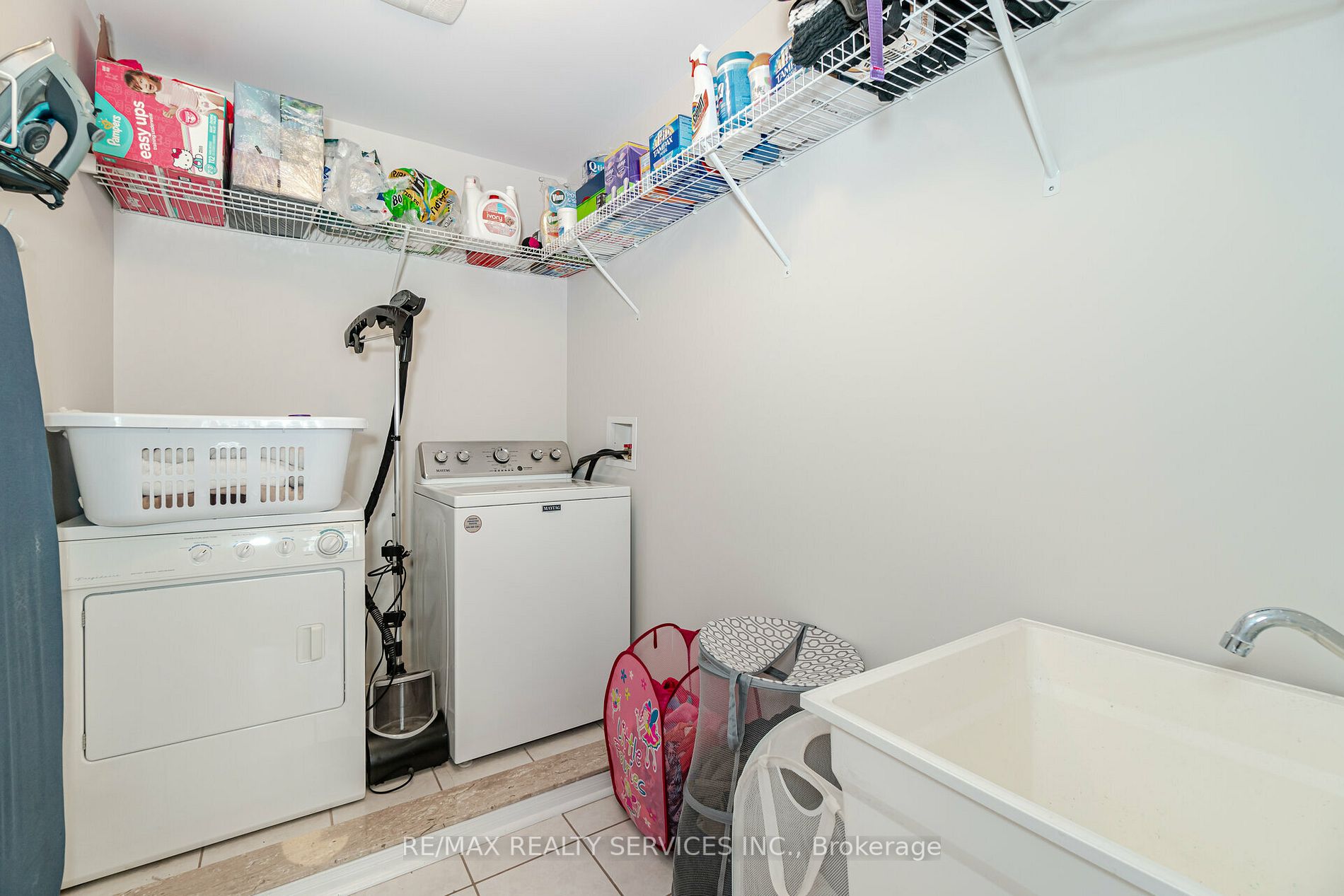 98 Tomabrook Cres
