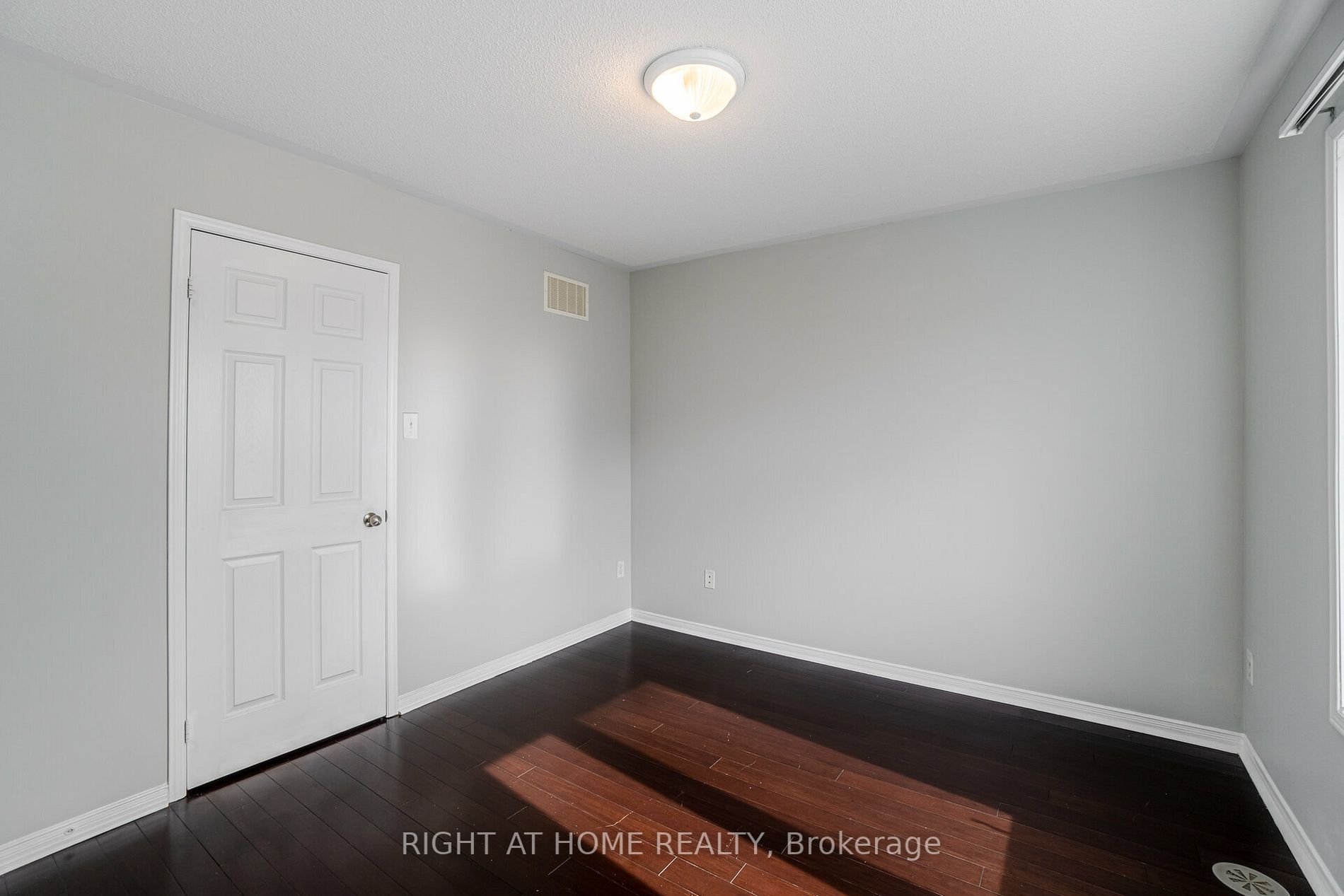 60 Fairwood Circ, #45