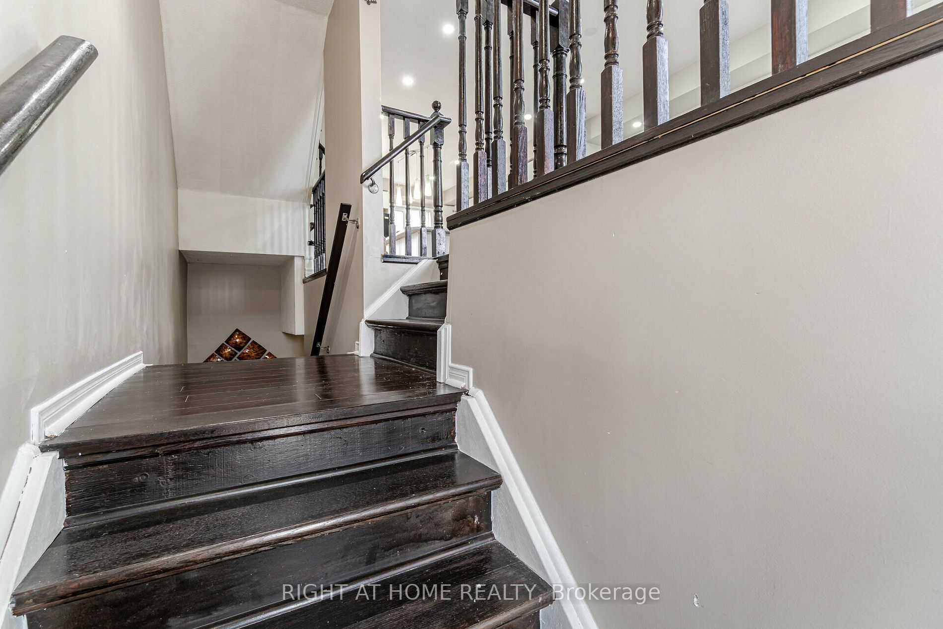 60 Fairwood Circ, #45