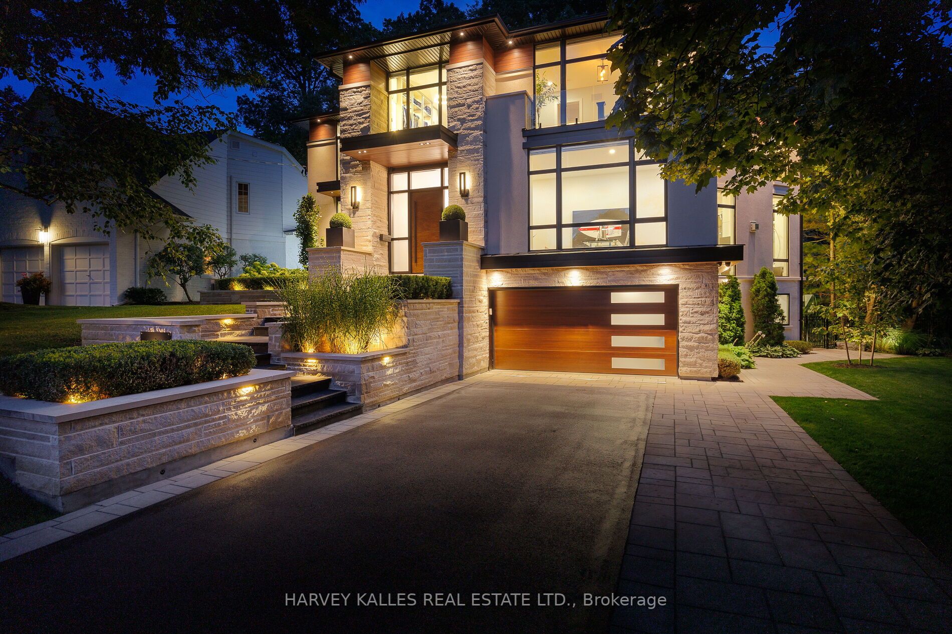 11 Pinehurst Cres
