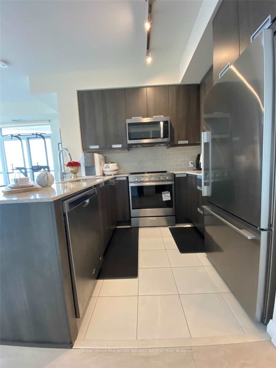 35 Watergarden Dr, #2714