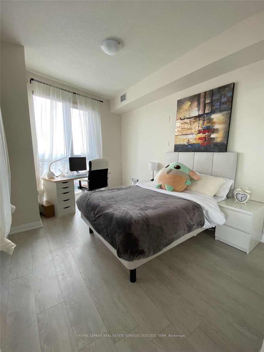 35 Watergarden Dr, #2714