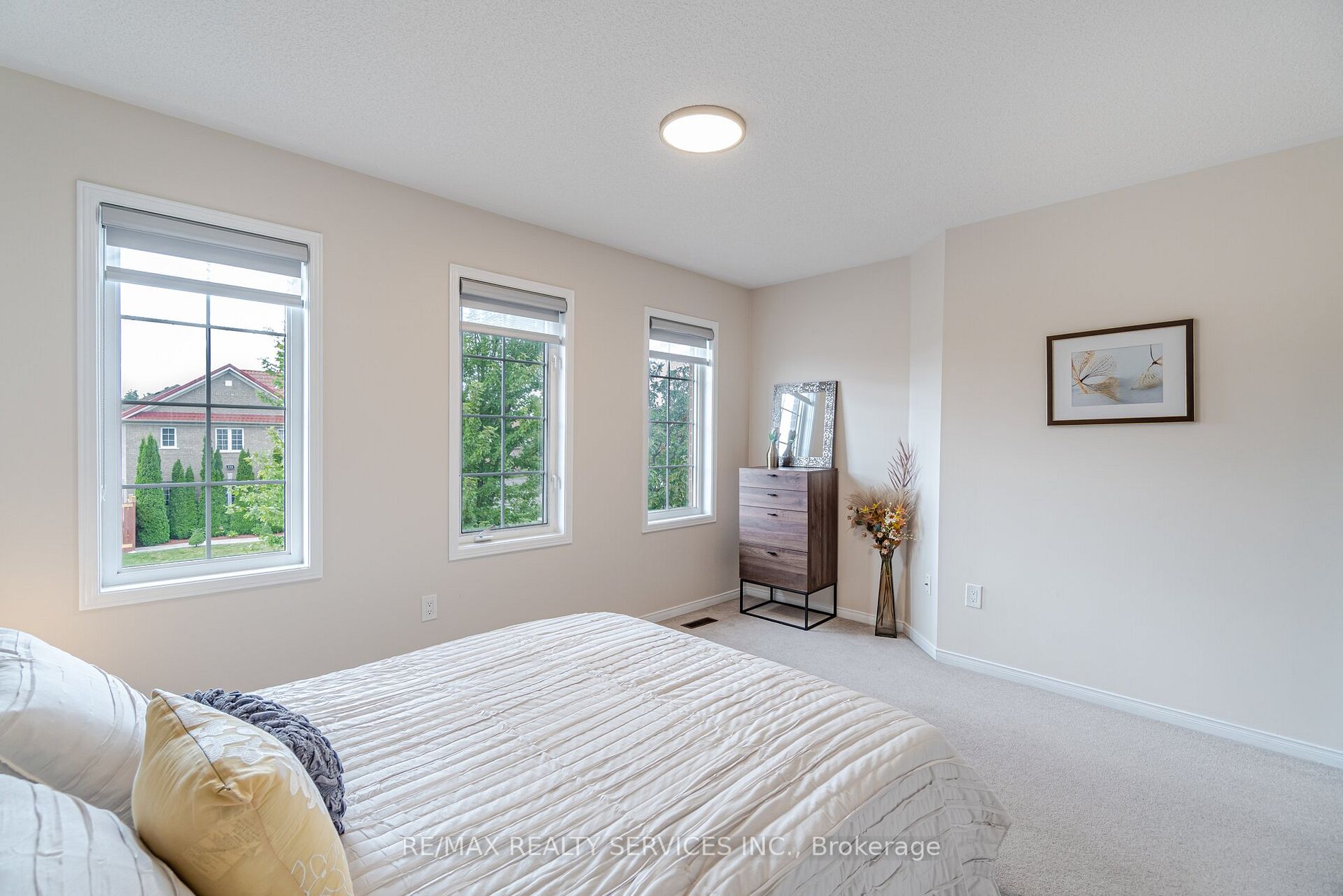125 Fairhill Ave