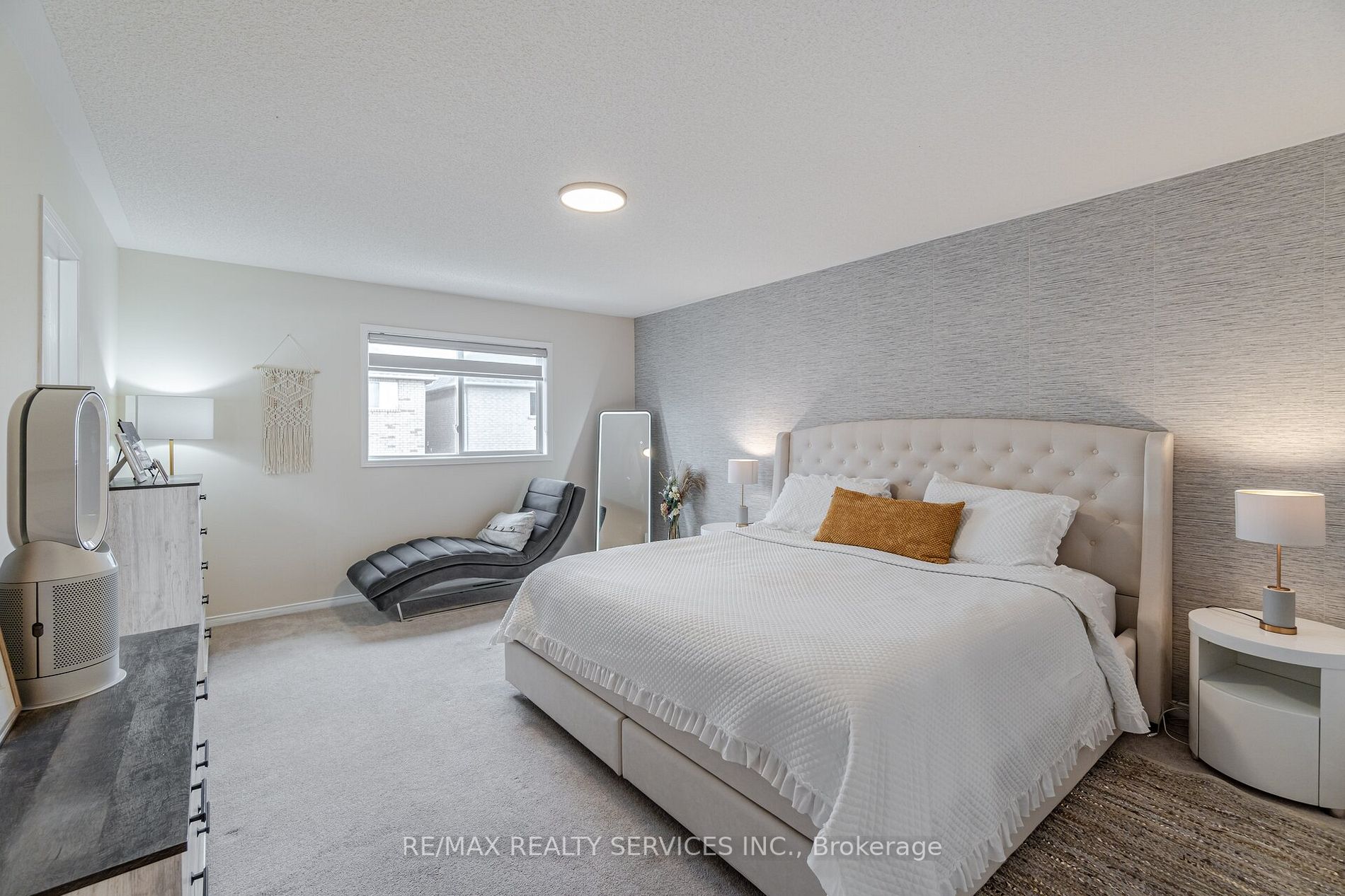 125 Fairhill Ave