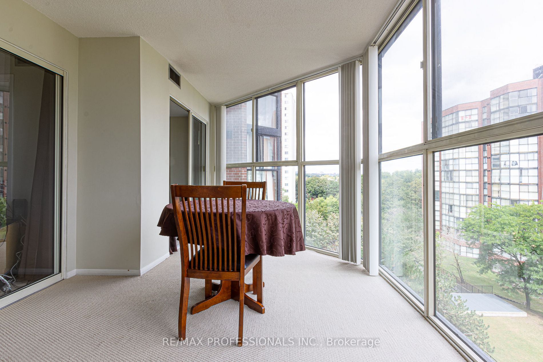 2091 Hurontario St, #710