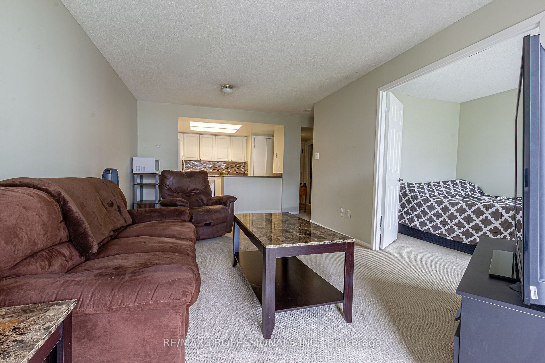 2091 Hurontario St, #710
