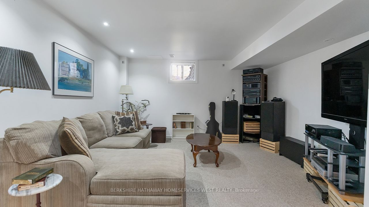 1429 Brentano Blvd