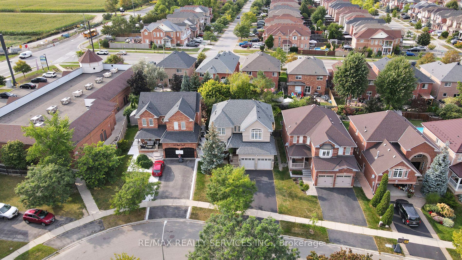 46 Forsyth Cres