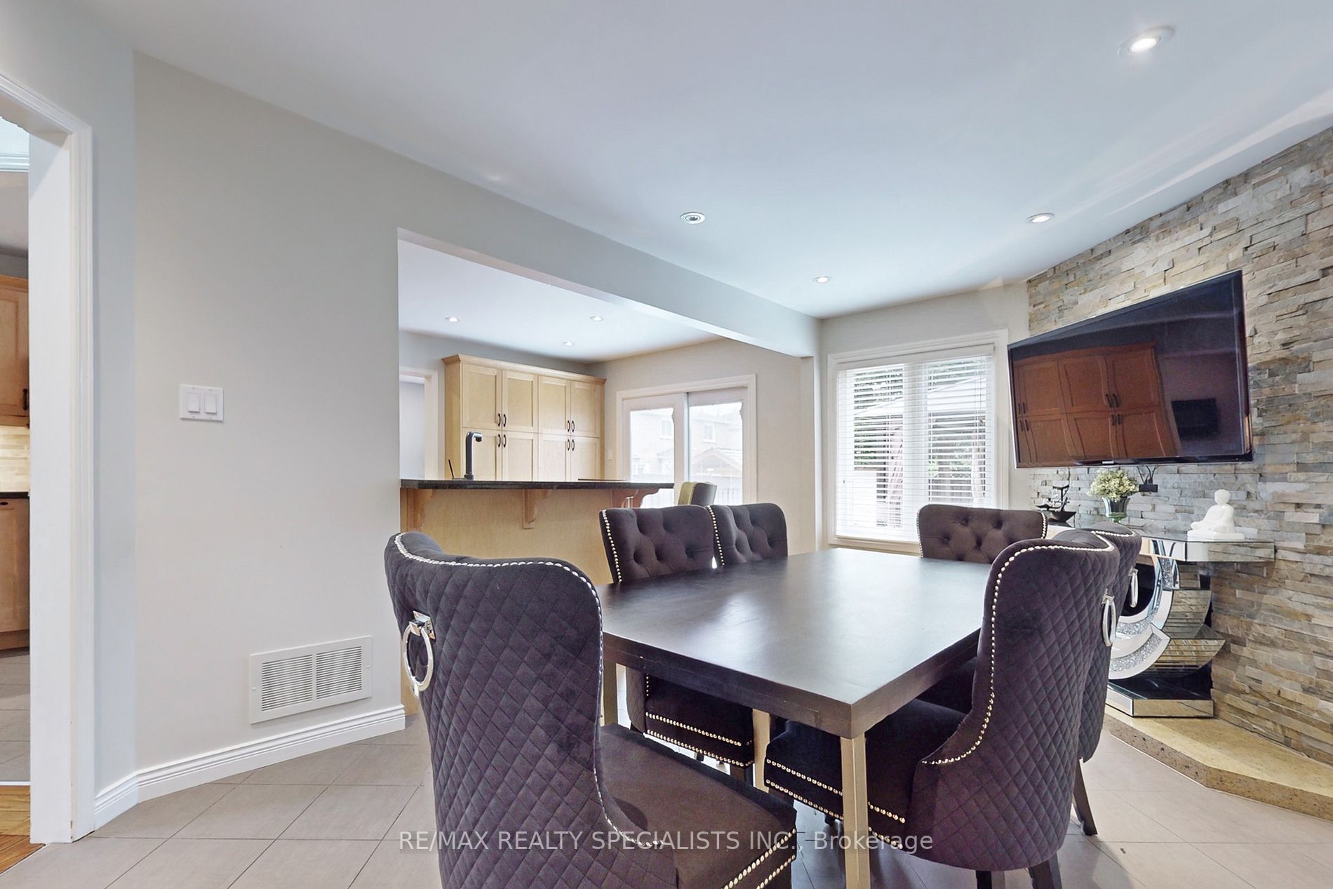 Listing W6817596 - Large Photo # 10