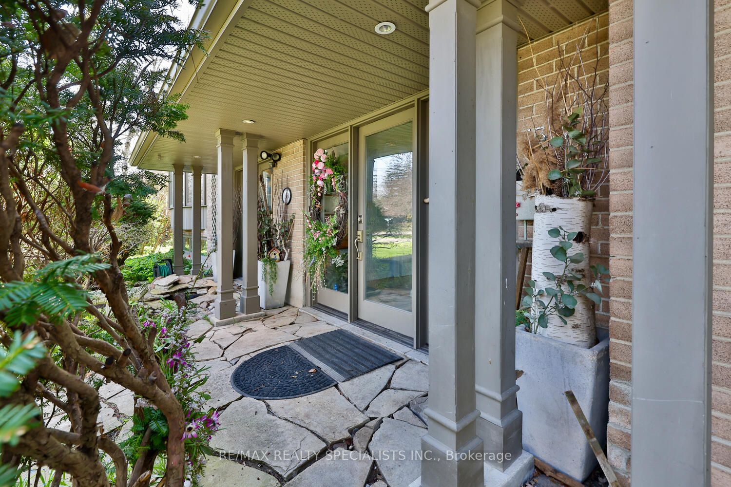 1311 Cambridge Dr
