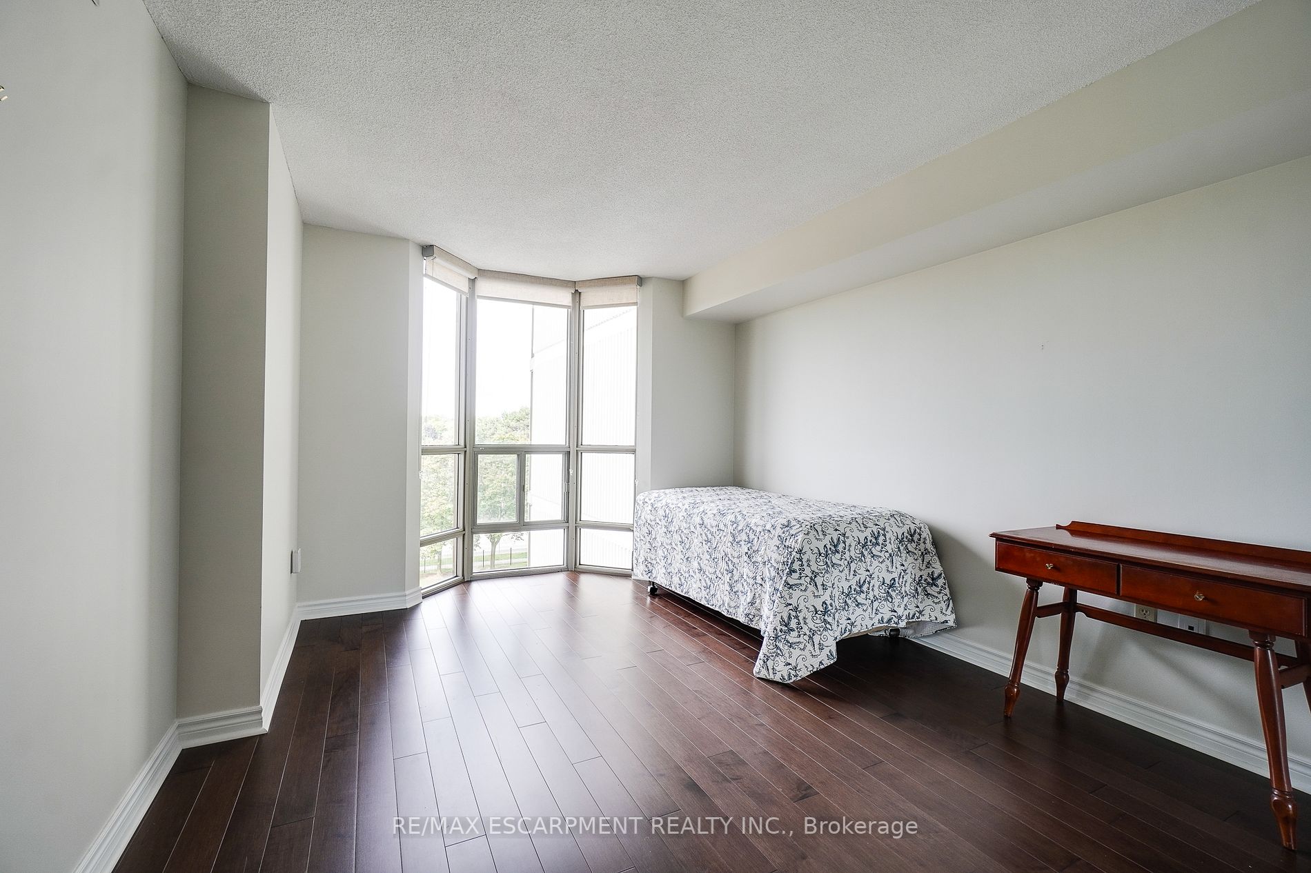 5090 Pinedale Avenue, #408