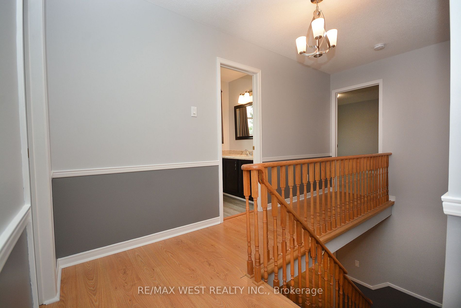 6 Steen Drive, #Upper