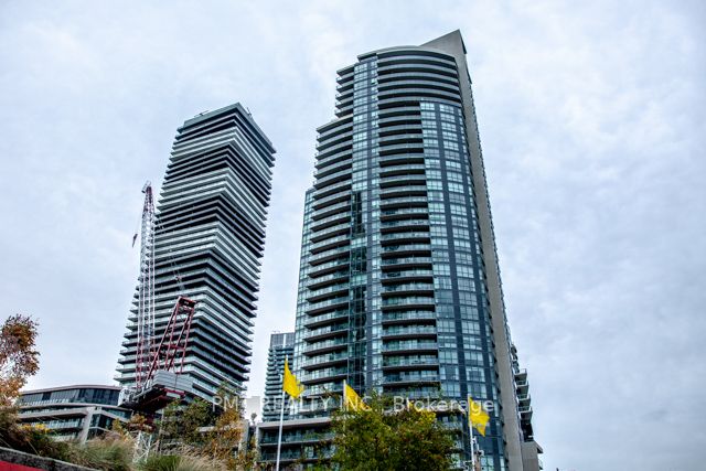 59 Annie Craig Dr, #614