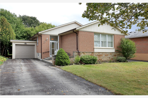 53 Carsbrooke Rd, Toronto