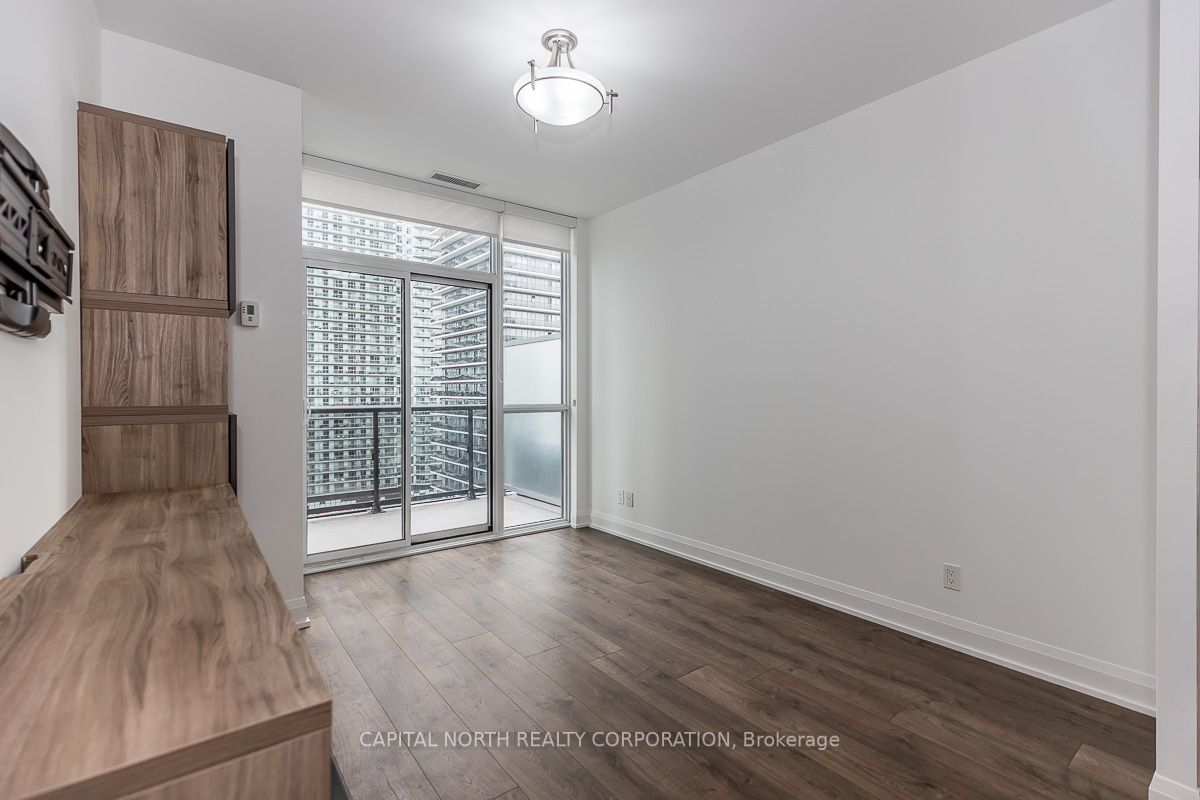 110 Marine Parade Dr, #1507